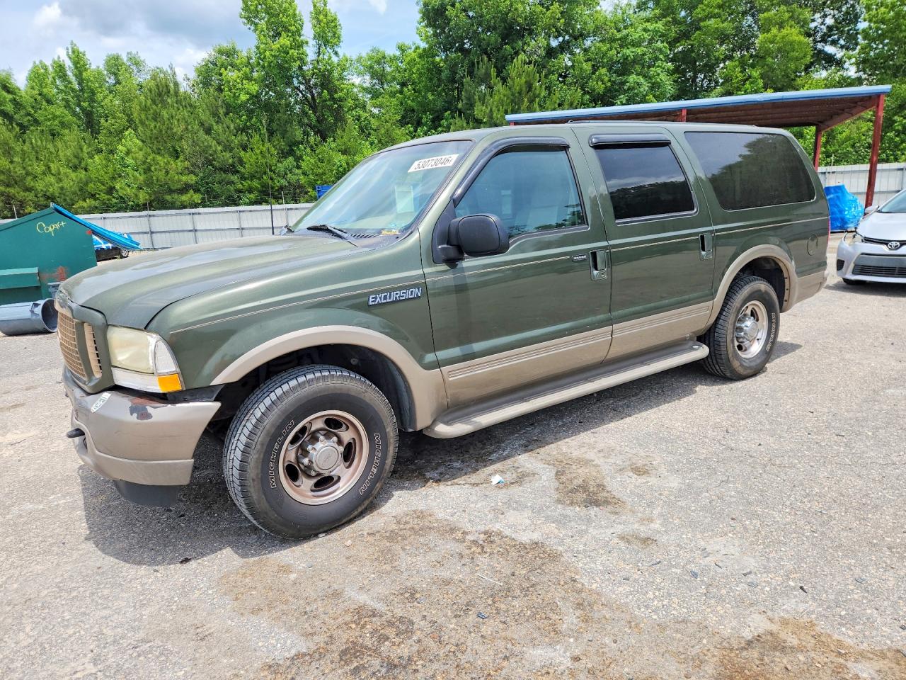 2003 Ford Excursion Eddie Bauer, VIN 1FMNU44P53EB44901 — Front end