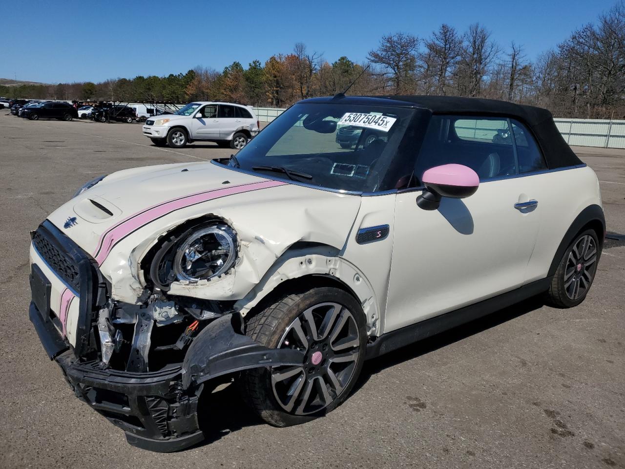 2022 MINI Convertible Cooper S, VIN WMW43DL01N3N51794 — Перед