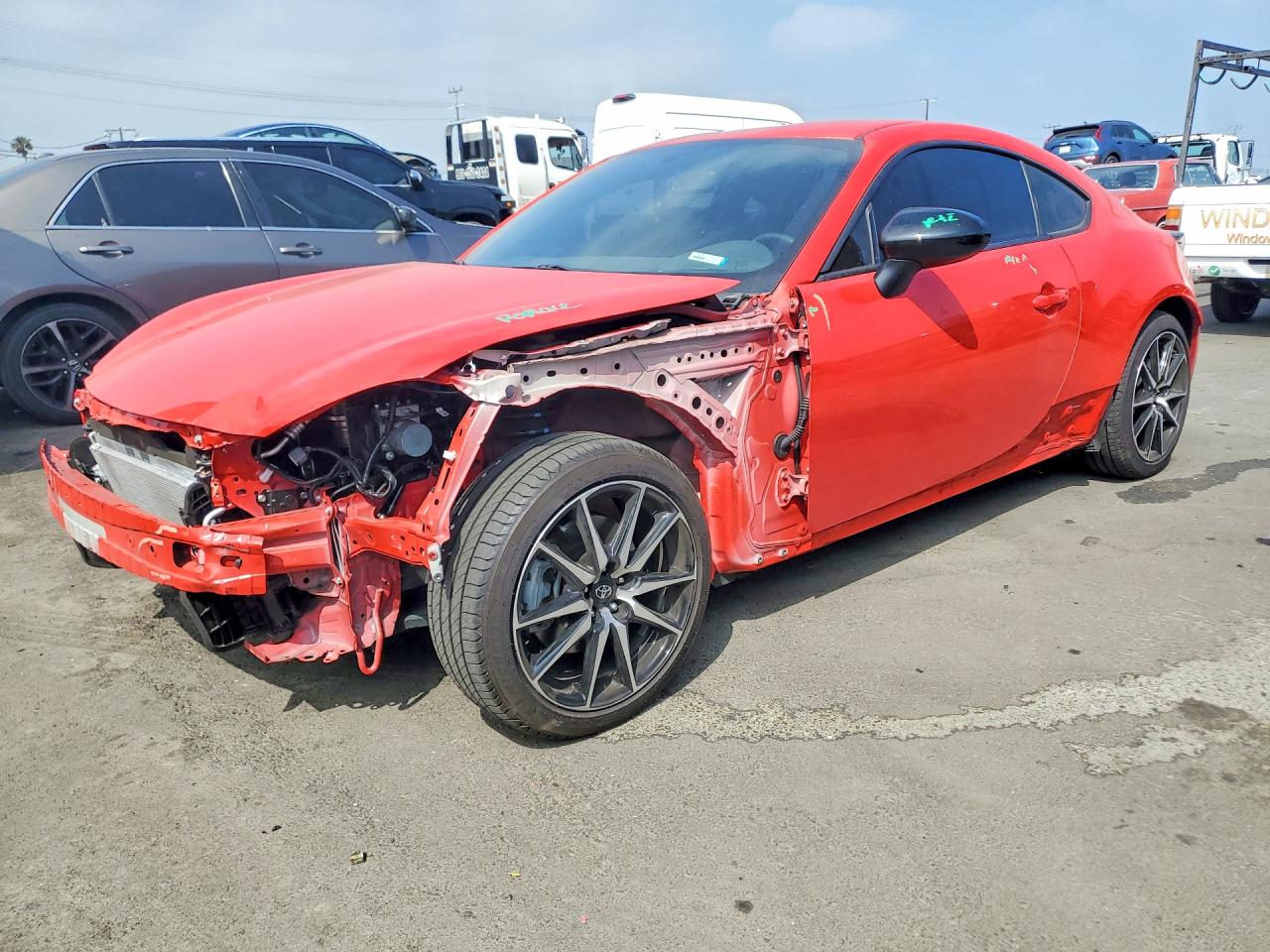 2024 Toyota 86, VIN JF1ZNBB10R8761478 — Front end