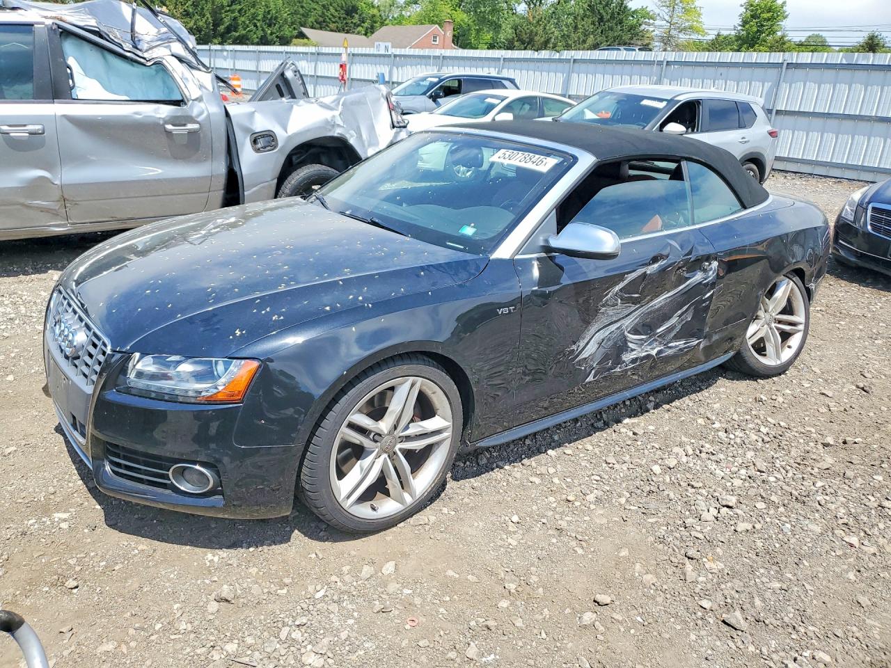 2011 Audi S5 Premium Plus, VIN WAUCGAFH6BN015858 — Бок