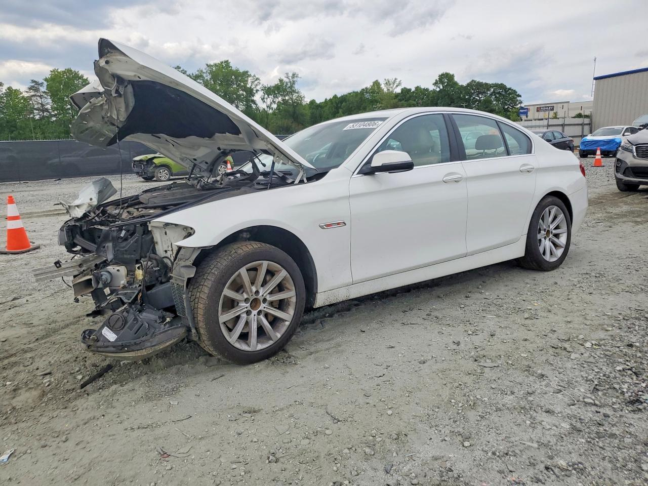 2014 BMW 5 Series 535d, VIN WBAXA5C51ED001834 — Front end