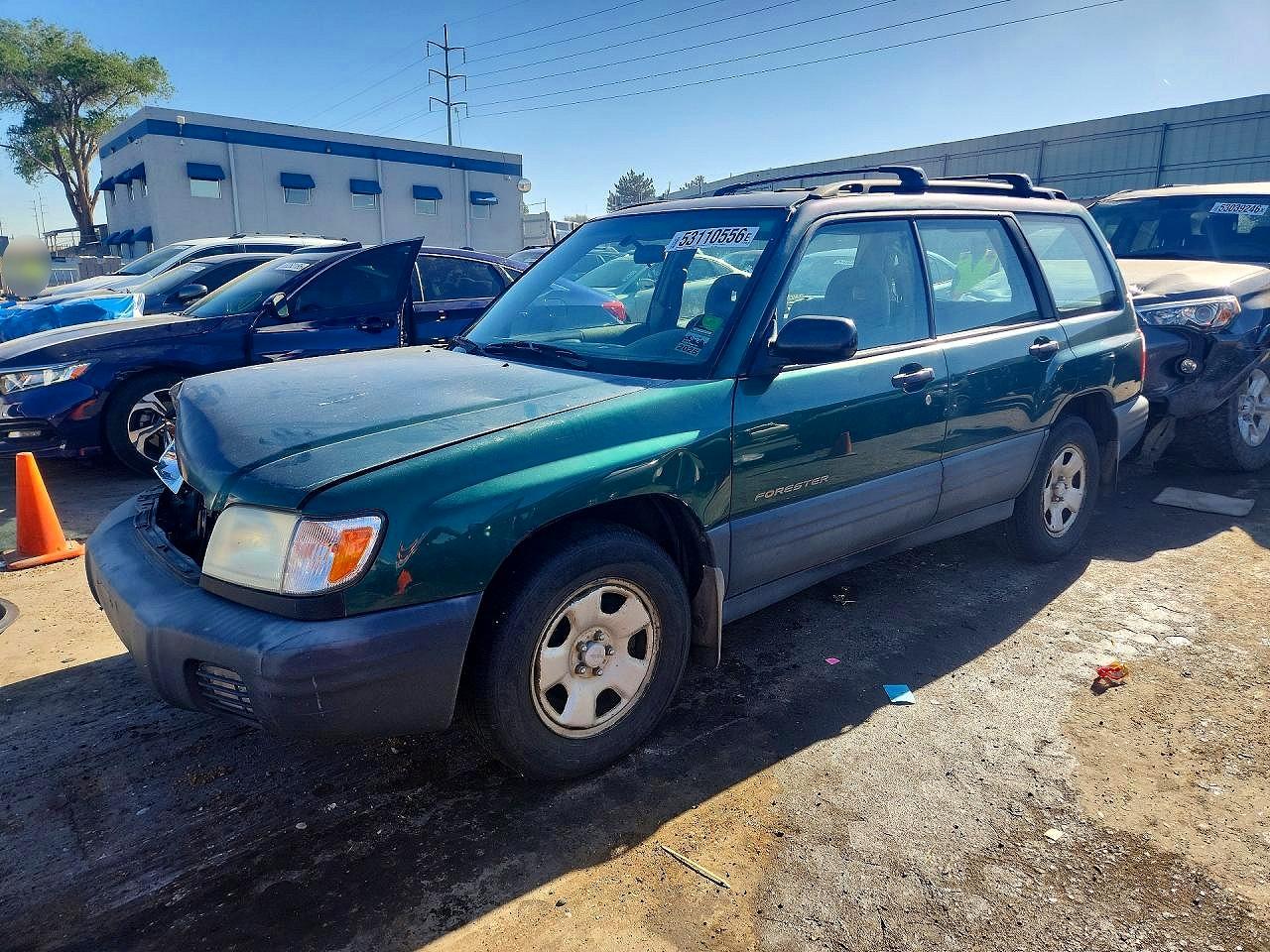 2001 Subaru Forester L, VIN JF1SF63531H763463 — Перед