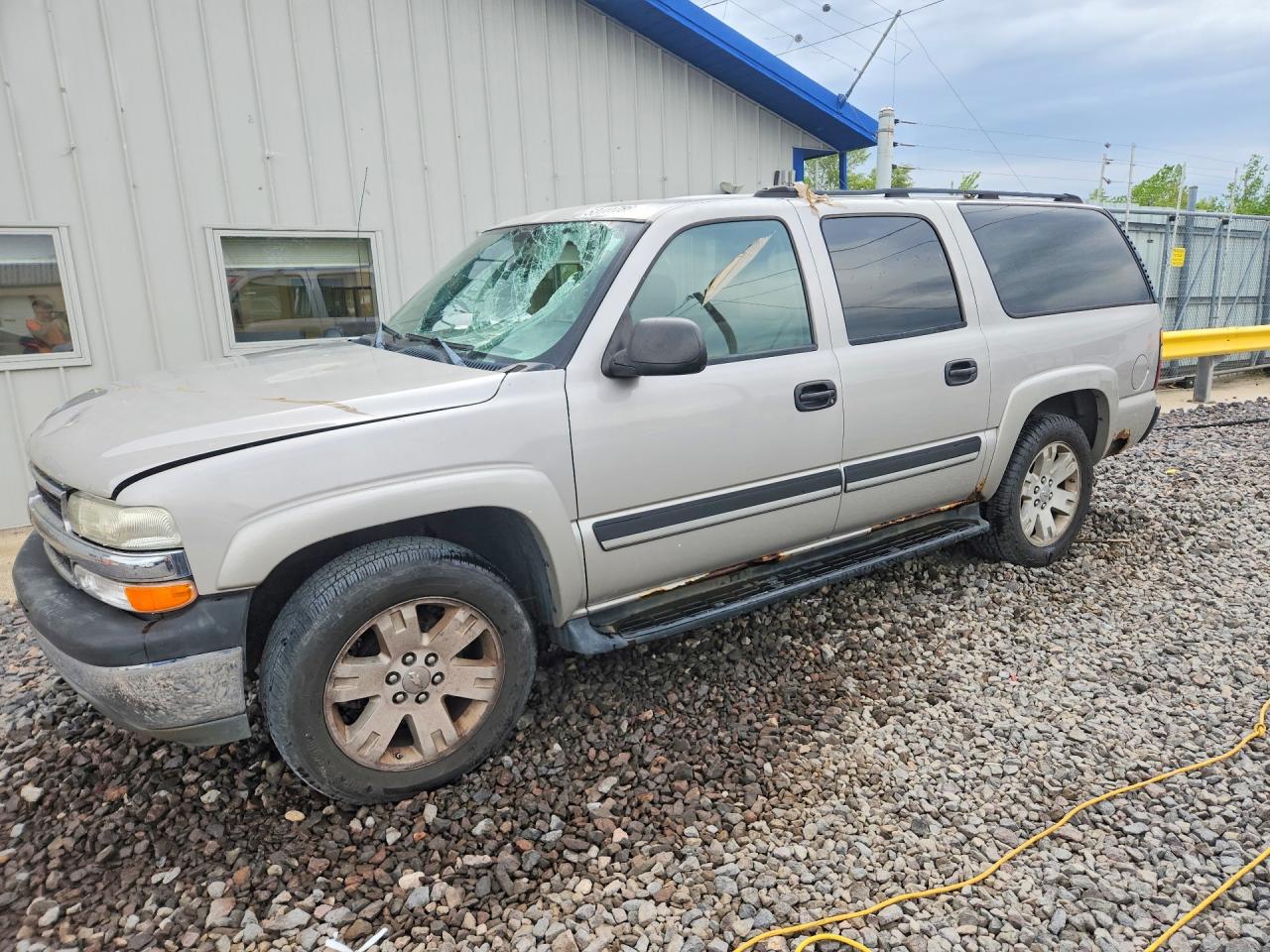 2004 Chevrolet Suburban LT, VIN 1GNFK16Z44J261929 — Roof