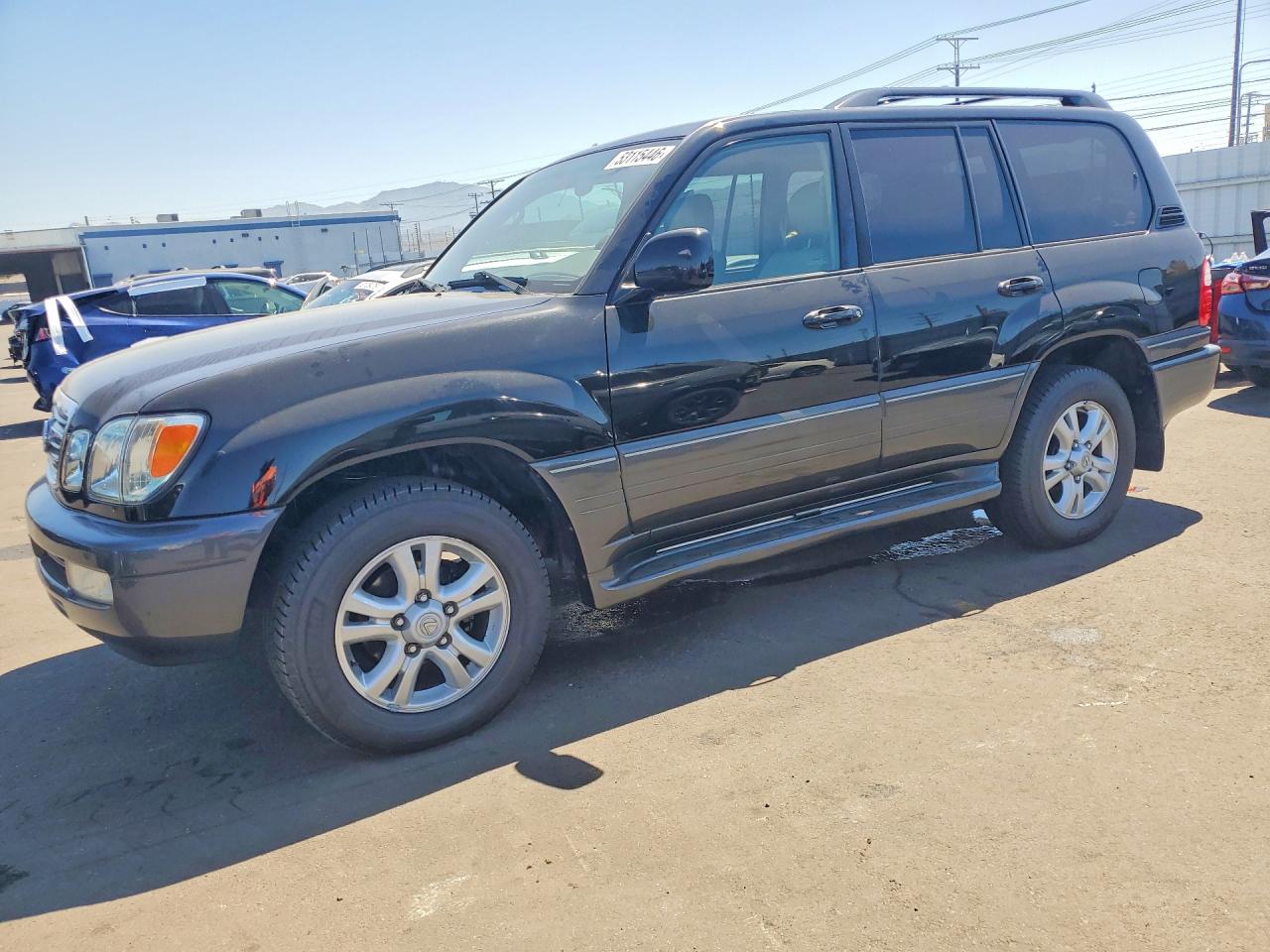 2004 Lexus LX 470, VIN JTJHT00W343541608 — Minor dents and scratches