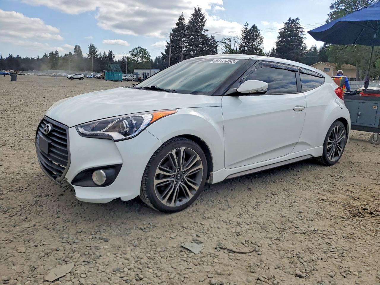 2016 Hyundai Veloster Turbo, VIN KMHTC6AE2GU283808 — Front end
