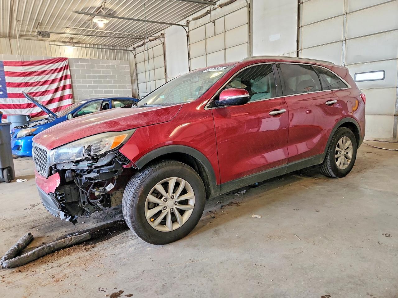 2016 Kia Sorento LX, VIN 5XYPG4A3XGG017841 — Front end