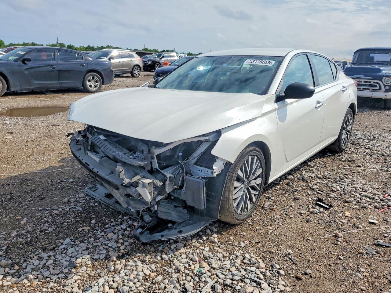 2024 Nissan Altima SV, VIN 1N4BL4DV0RN306232 — Front end