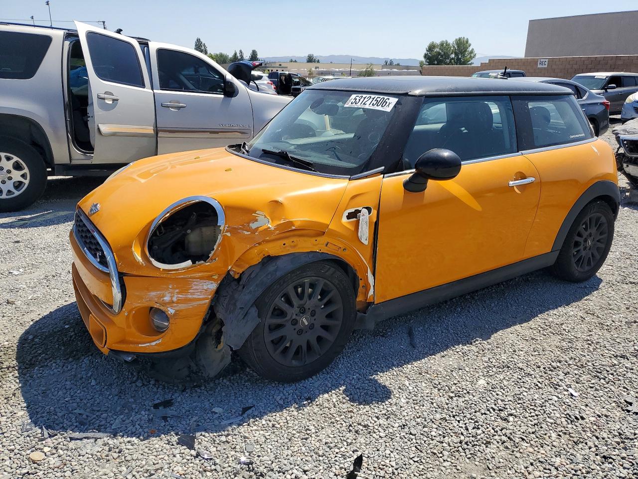 2017 MINI Hardtop Cooper S, VIN WMWXP7C3XH2C61533 — Front end