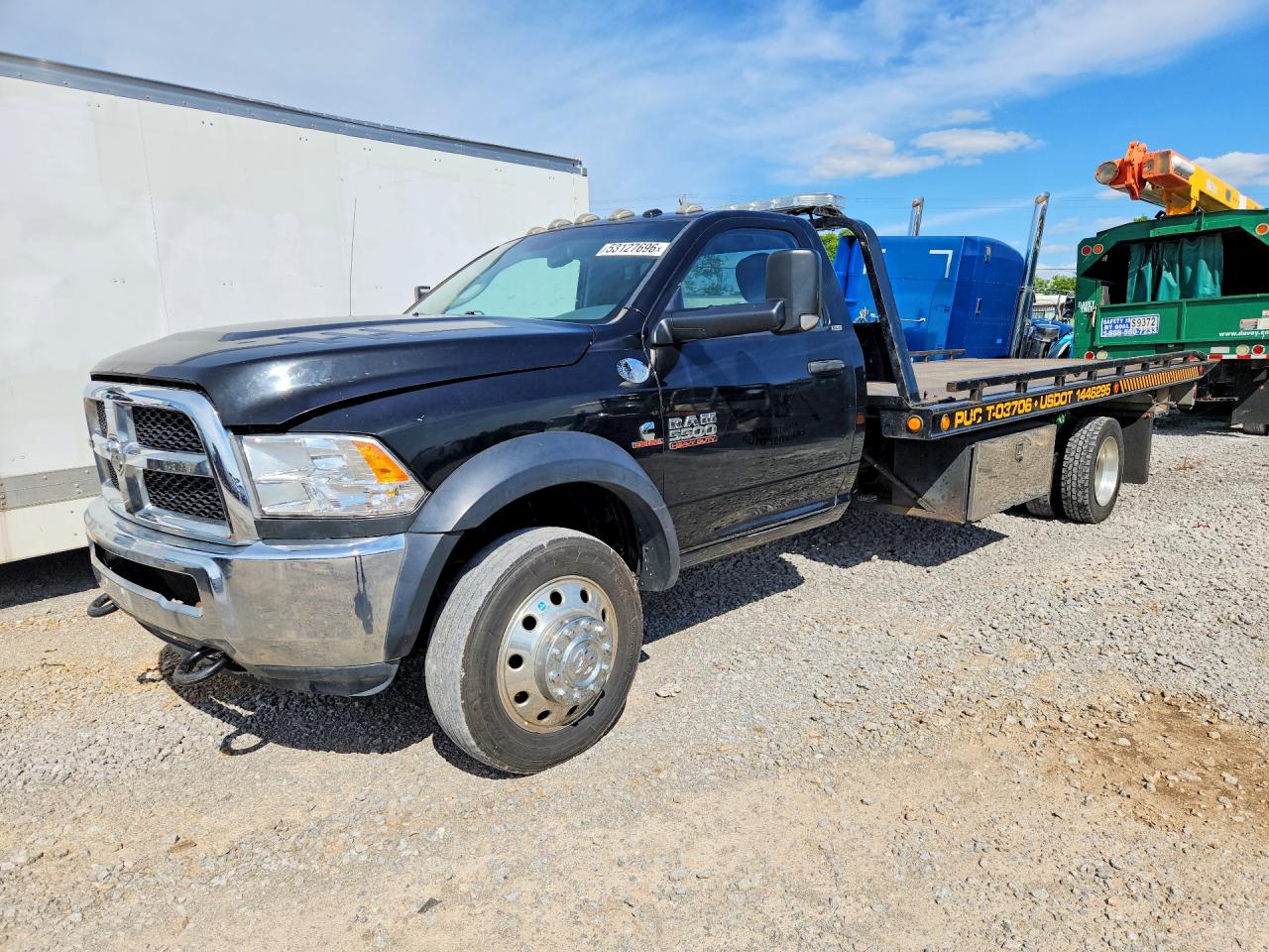 2015 Ram 5500 SLT, VIN 3C7WRNDL3FG594625 — Minor dents and scratches
