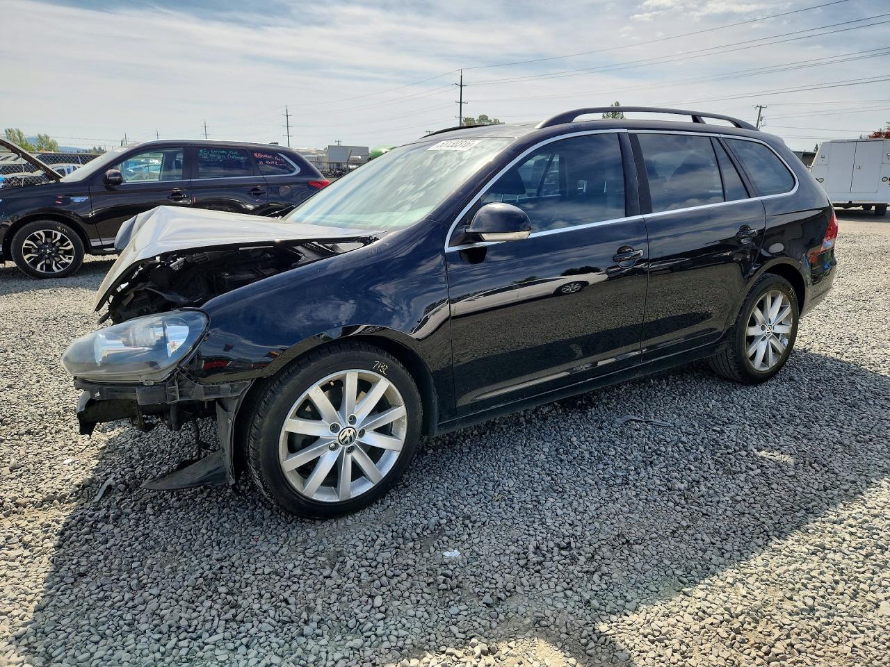 2013 Volkswagen Jetta TDI w/Sunroof & Nav, VIN 3VWML7AJ9DM661518 — Front end