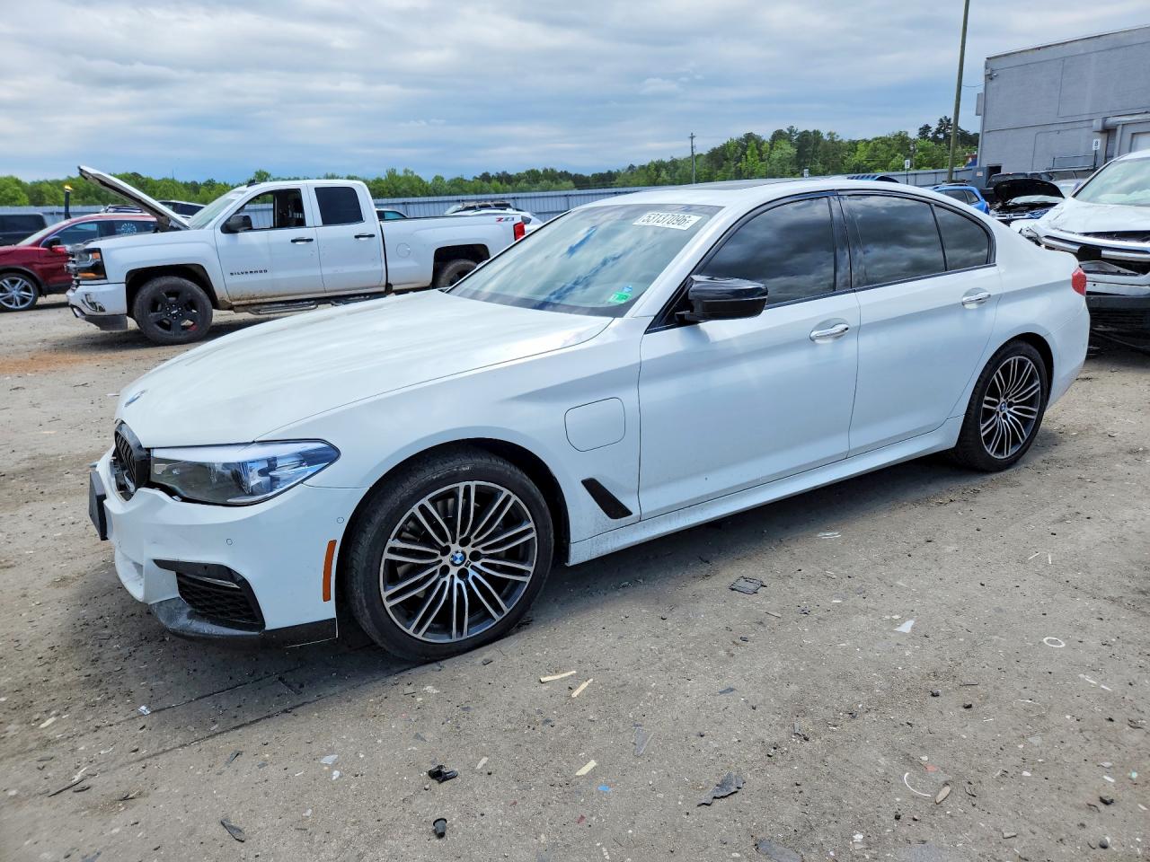 2018 BMW 5 Series 530e, VIN WBAJA9C52JB033968 — Front end