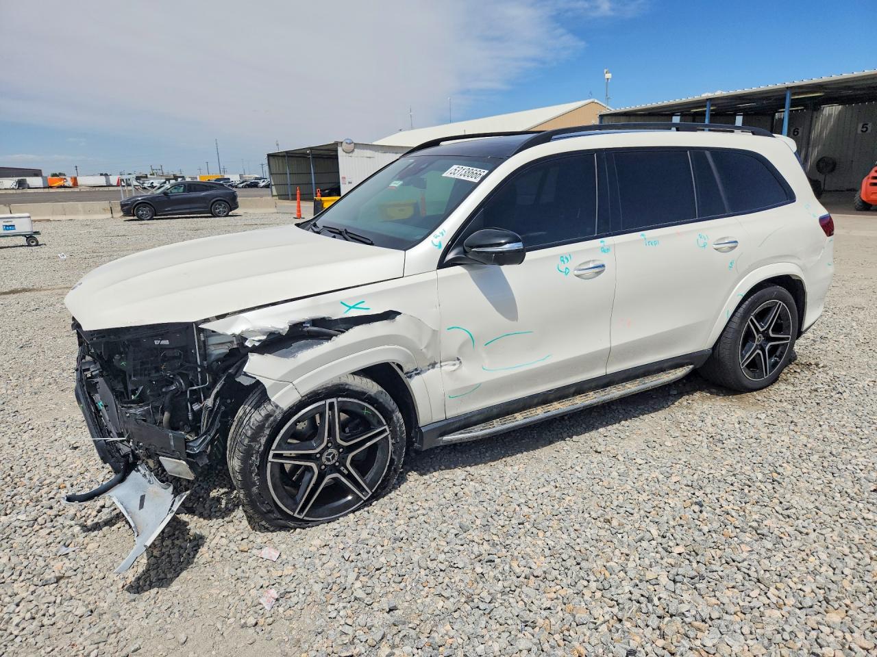 2022 Mercedes-Benz GLS 450, VIN 4JGFF5KE2NA696632 — Front end