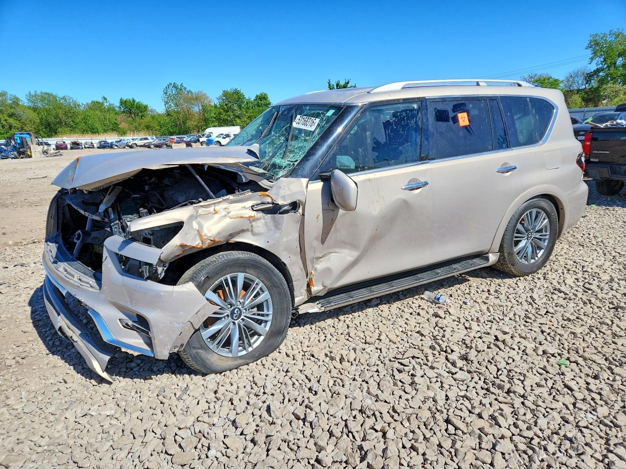 2021 Infiniti QX80 Premium Select, VIN JN8AZ2AD8M9861536 — Front end