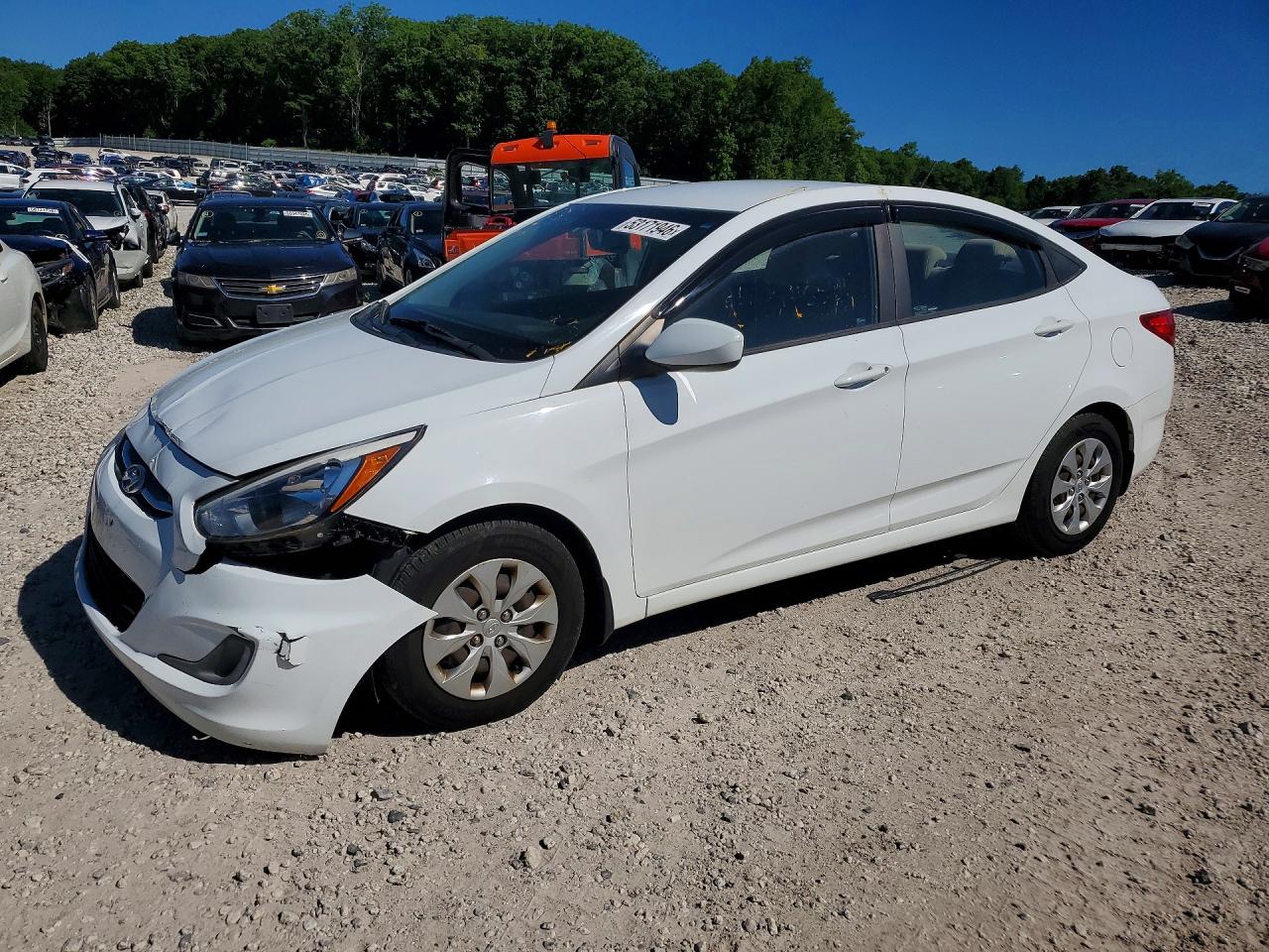 2016 Hyundai Accent SE, VIN KMHCT4AE1GU162742 — Перед