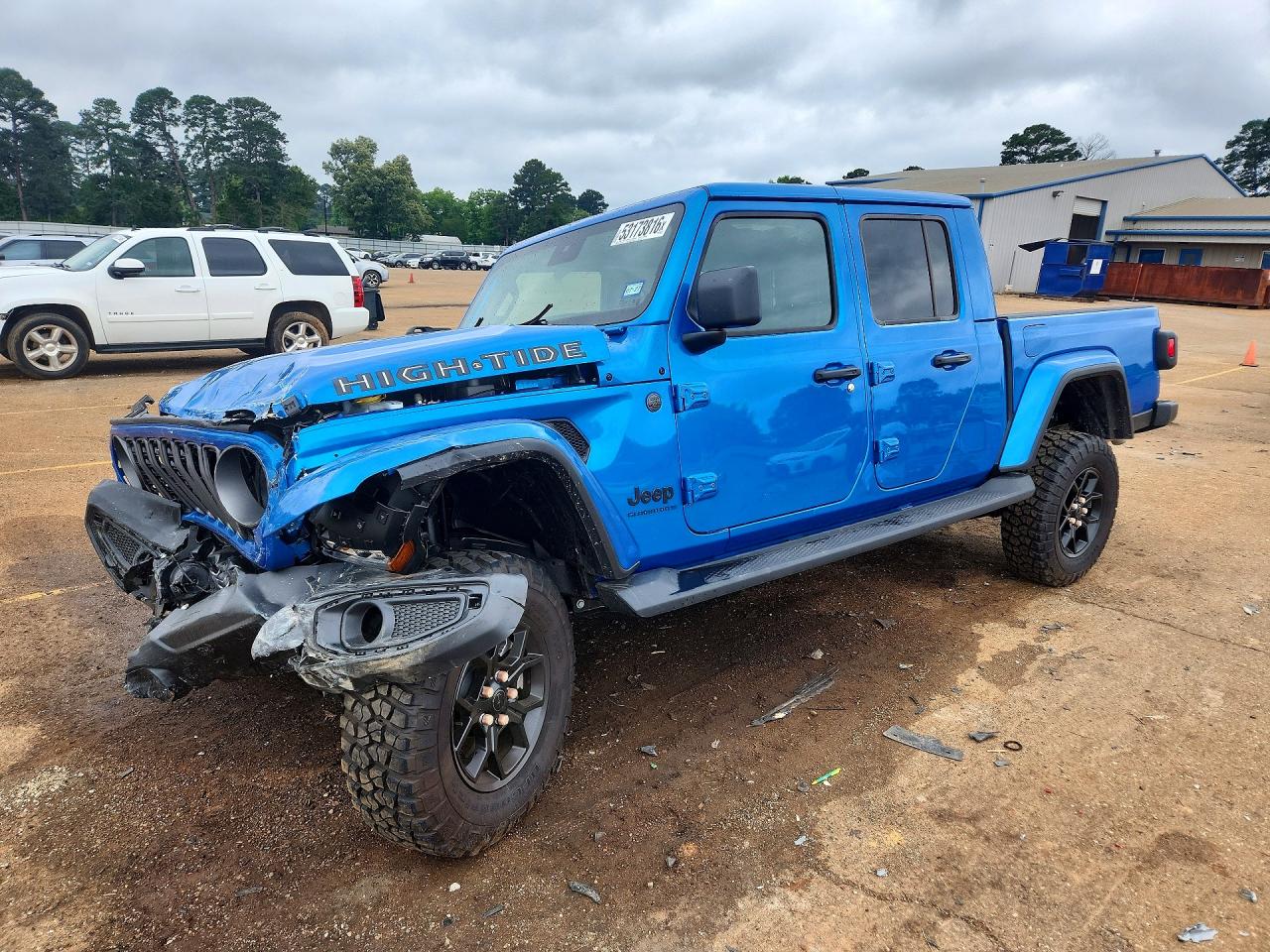2025 Jeep Gladiator High Tide, VIN 1C6PJTAG1SL538224 — Front end
