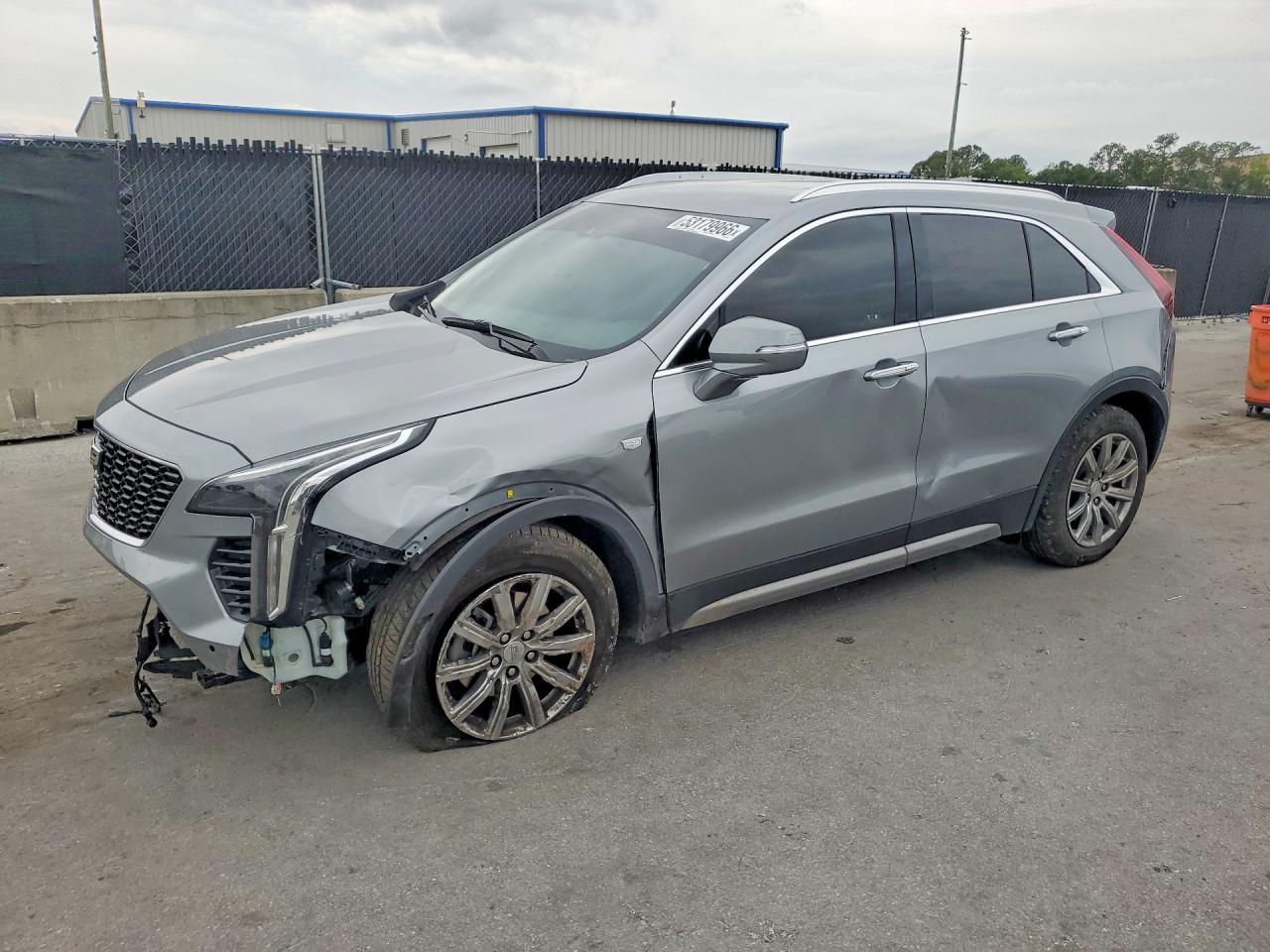 2023 Cadillac XT4 FWD Premium Luxury, VIN 1GYFZCR4XPF175817 — Front end