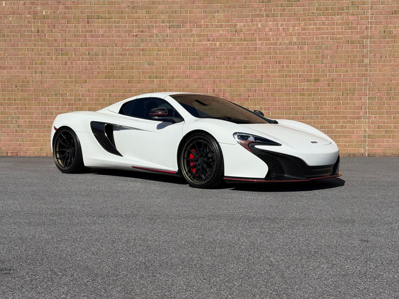 2016 McLaren 650S, VIN SBM11FAAXGW005605 — Normal wear