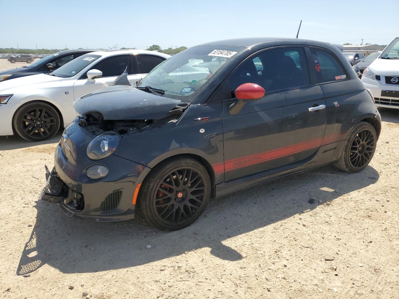 2017 FIAT 500 Abarth, VIN 3C3CFFFH0HT661753 — Front end