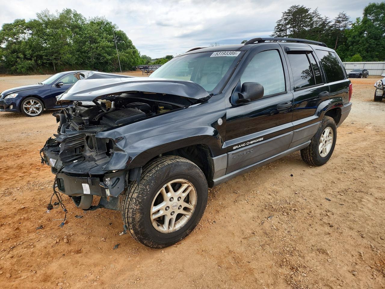 2004 Jeep Grand Cherokee Laredo, VIN 1J4GW48SX4C404612 — Front end
