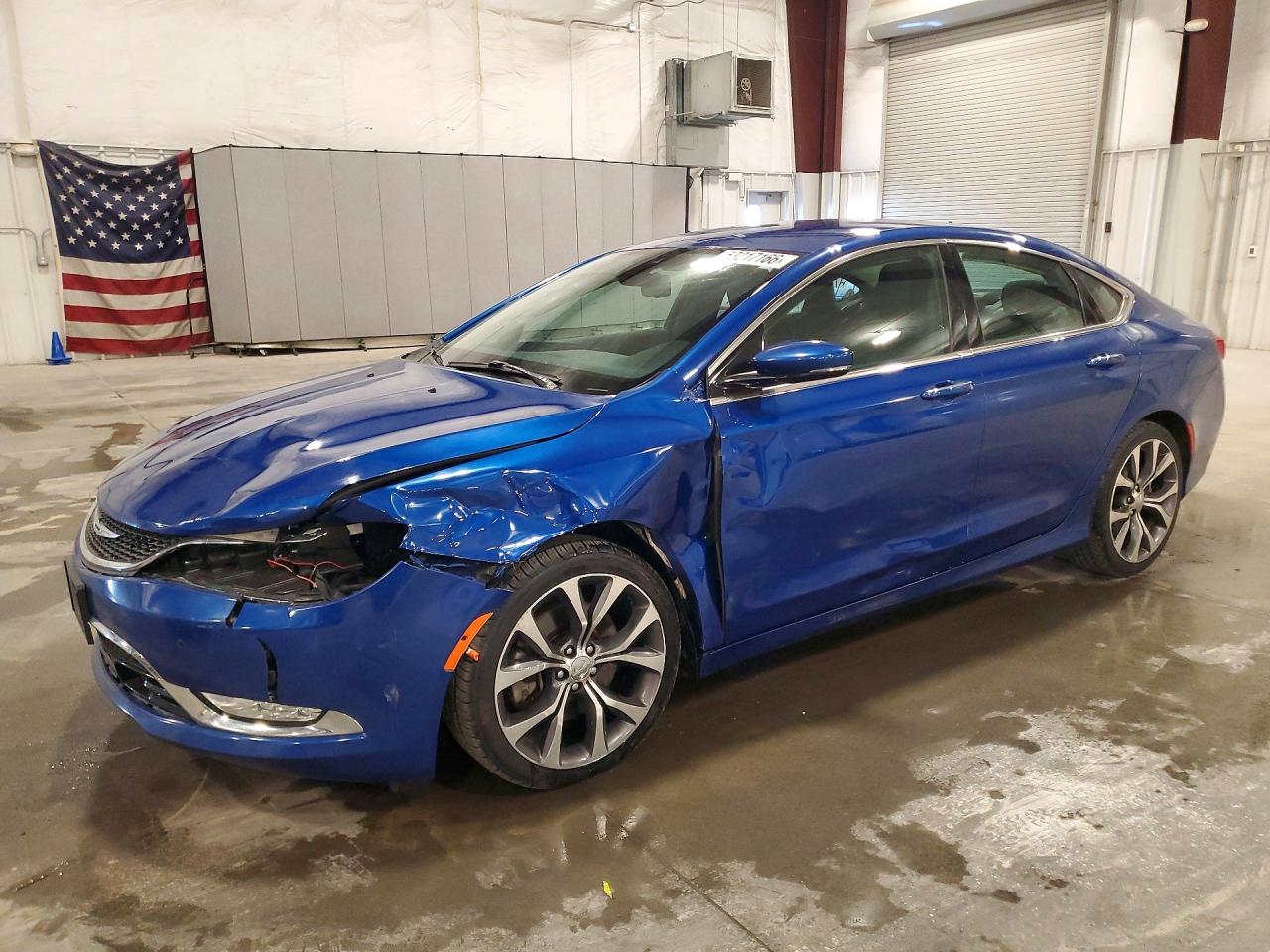 2015 Chrysler 200 C, VIN 1C3CCCCG4FN520118 — Front end