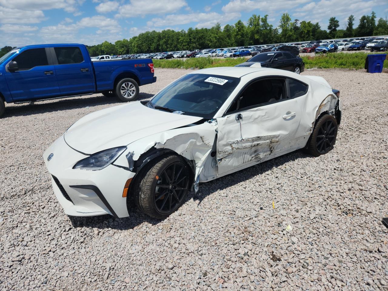2025 Toyota 86 Premium, VIN JF1ZNBE14S8757726 — Side