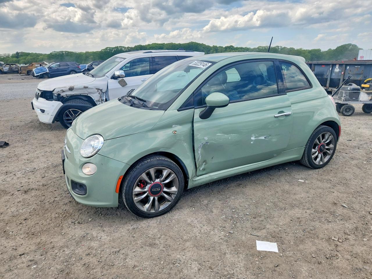 2015 FIAT 500 Sport, VIN 3C3CFFBR4FT509194 — Бок