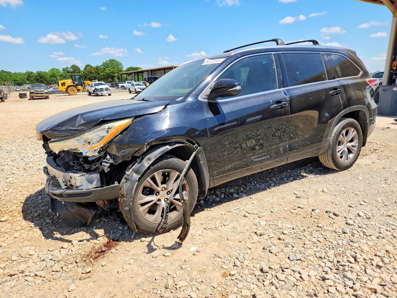 2014 Toyota Highlander XLE, VIN 5TDKKRFH5ES031429 — Перед