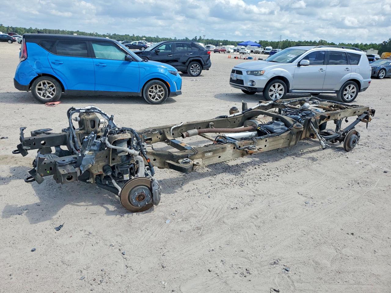 2021 Chevrolet Silverado 1500 LT, VIN 1GCRYDED7MZ126196 — Stripped