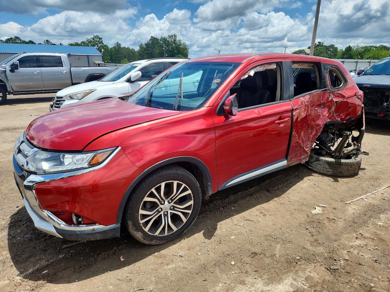 2017 Mitsubishi Outlander SE, VIN JA4AZ3A32HZ026444 — Undercarriage