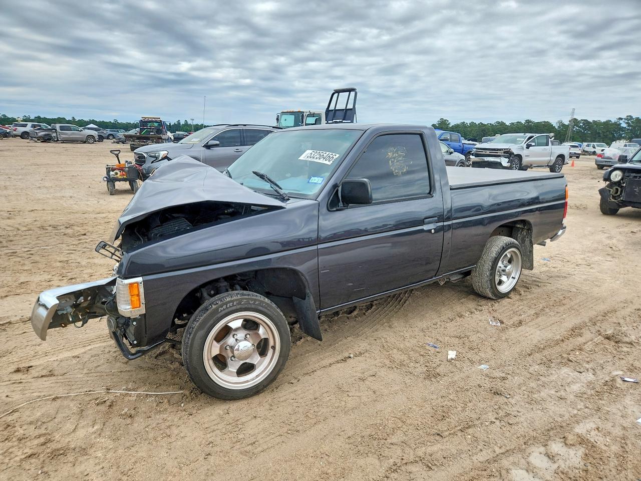 1993 Nissan Frontier, VIN 1N6SD11S4PC342494 — Front end