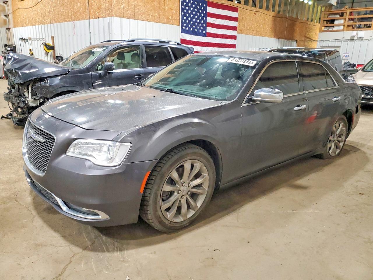 2019 Chrysler 300 Limited, VIN 2C3CCAKG7KH634476 — Rear end