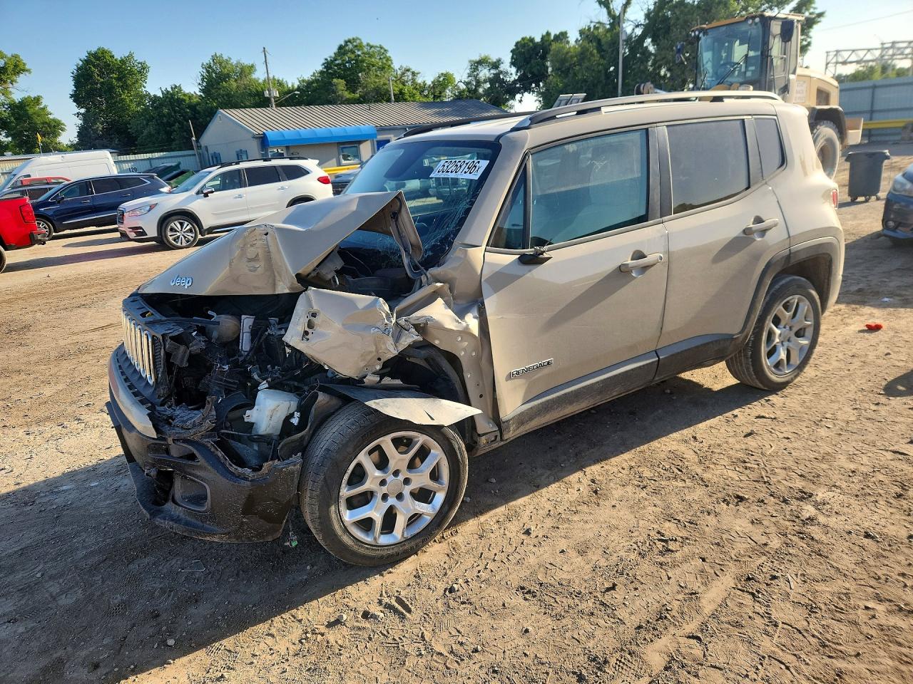 2015 Jeep Renegade Latitude, VIN ZACCJBBT0FPB37293 — Front end