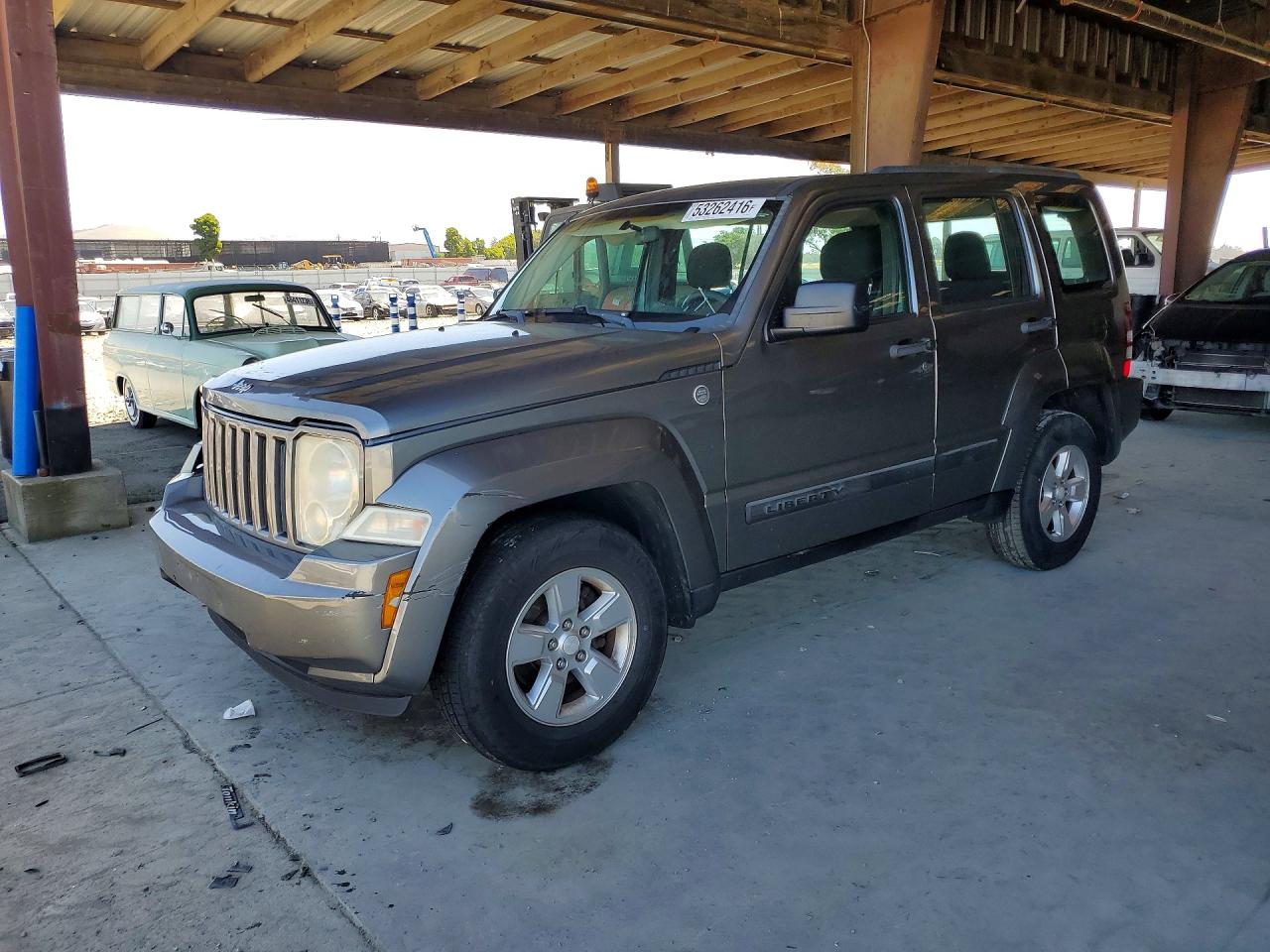 2012 Jeep Liberty Sport Latitude, VIN 1C4PJMAK2CW183552 — Перед