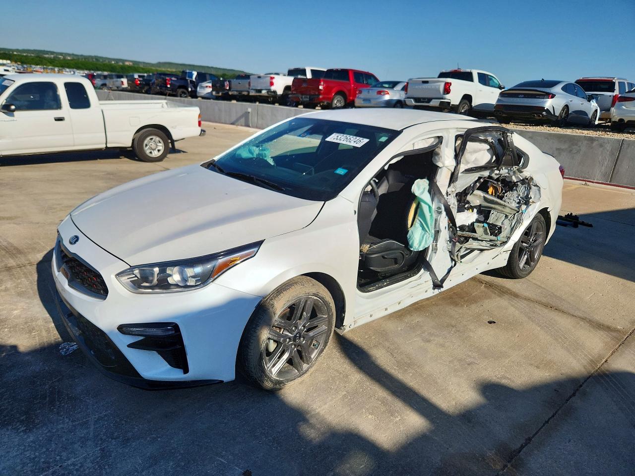 2021 Kia Forte GT-Line, VIN 3KPF34AD0ME328090 — Side