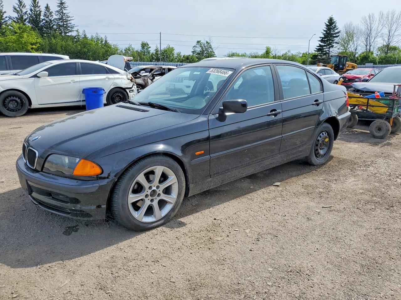 2001 BMW 3 Series, VIN WBAAV13401FT45423 — Бок