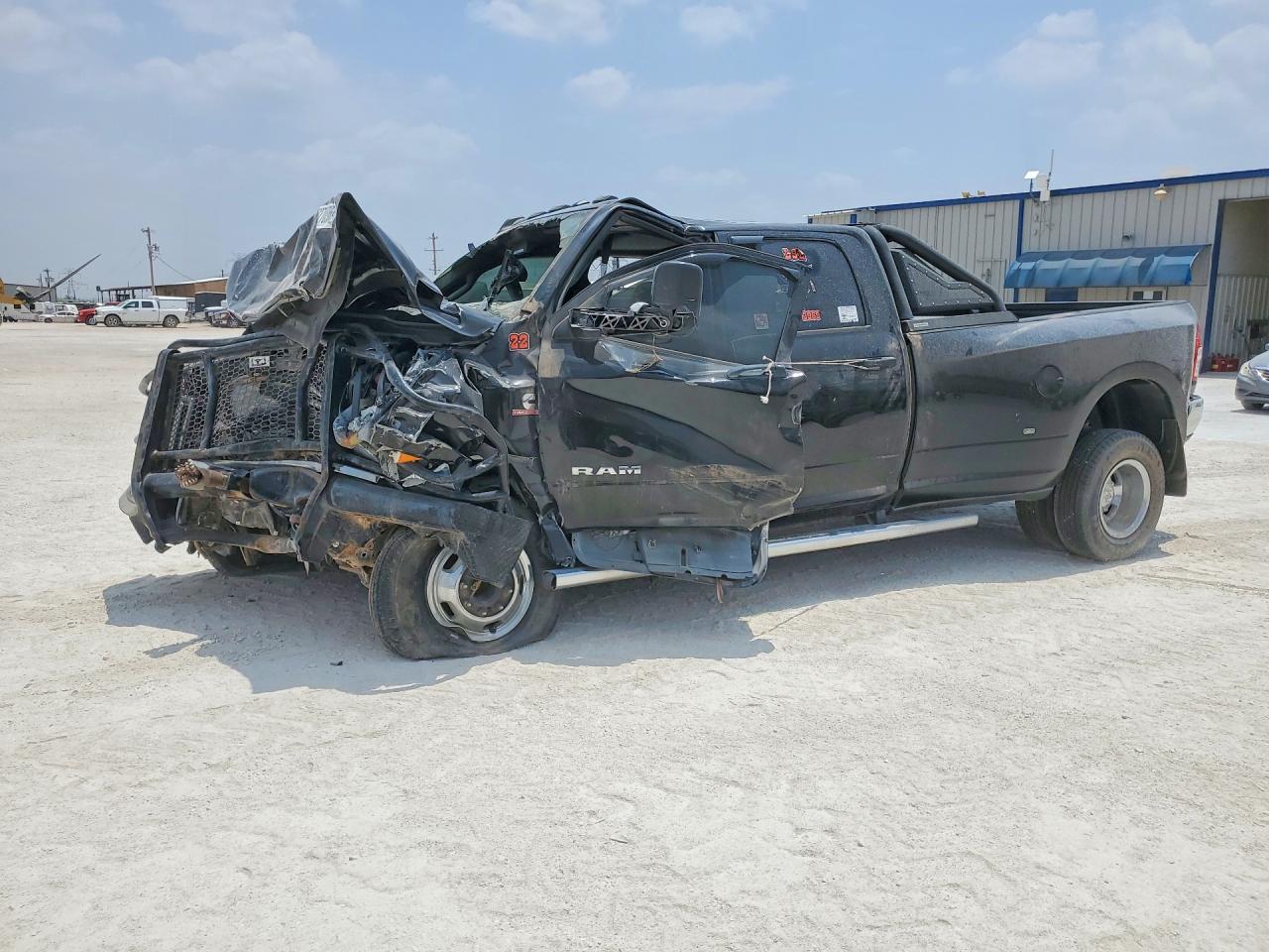 2022 Ram 3500 Tradesman, VIN 3C63RRGLXNG112838 — All over