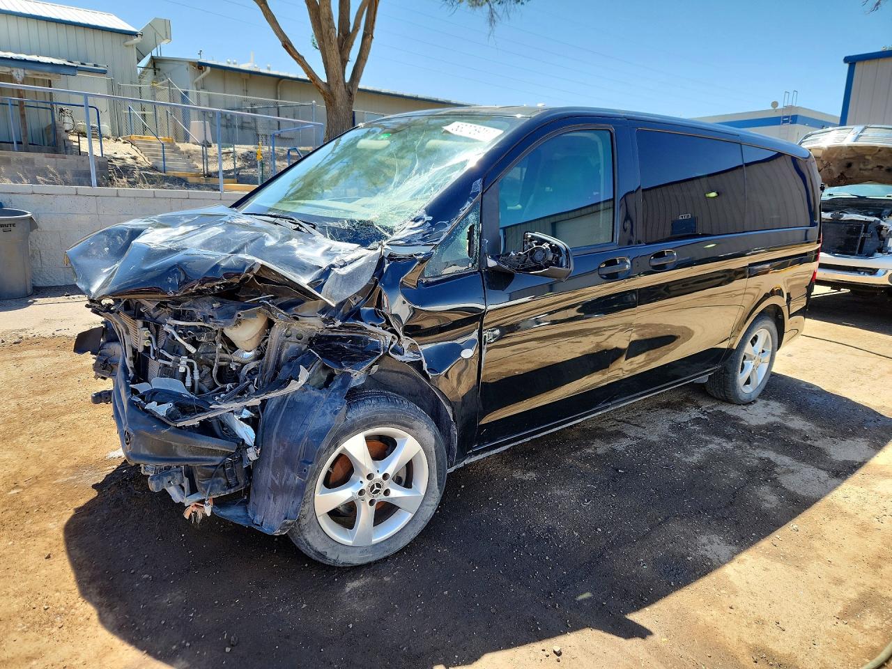 2018 Mercedes-Benz Metris Passenger, VIN WD4PG2EE0J3452286 — Front end
