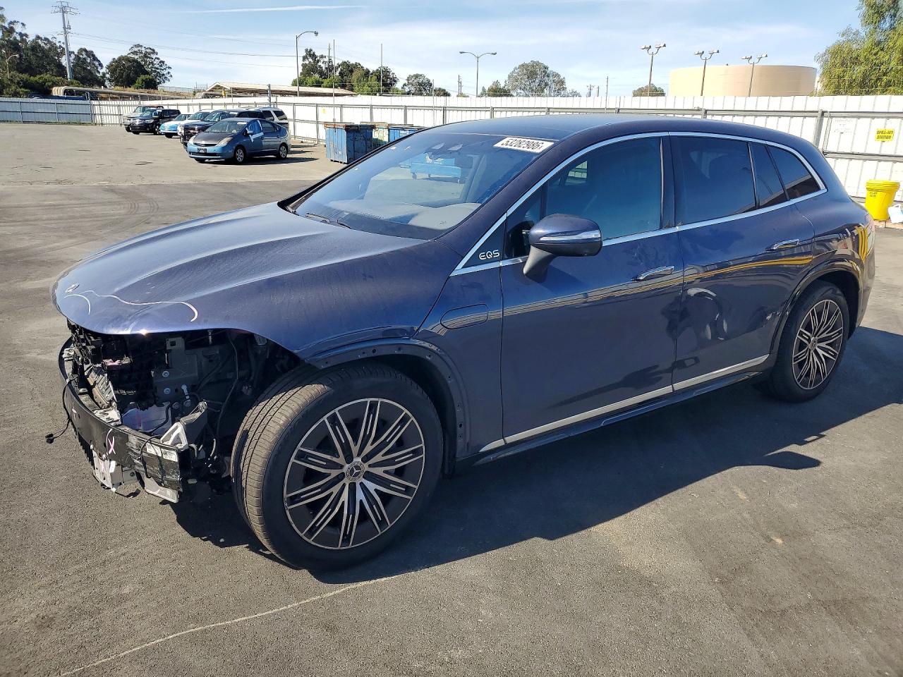 2023 Mercedes-Benz EQS 580, VIN 4JGDM4EB9PA014793 — Front end