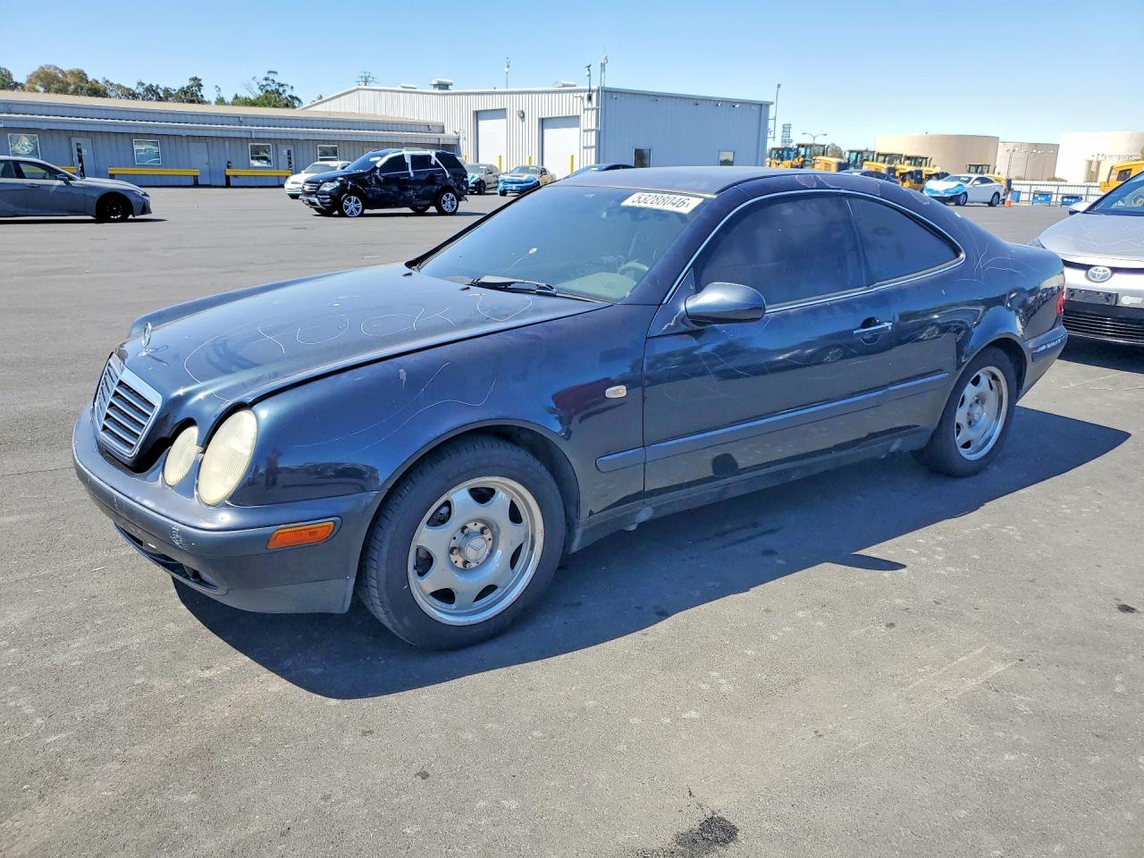 1999 Mercedes-Benz CLK 320/430, VIN WDBLJ65G9XF106651 — Vandalism
