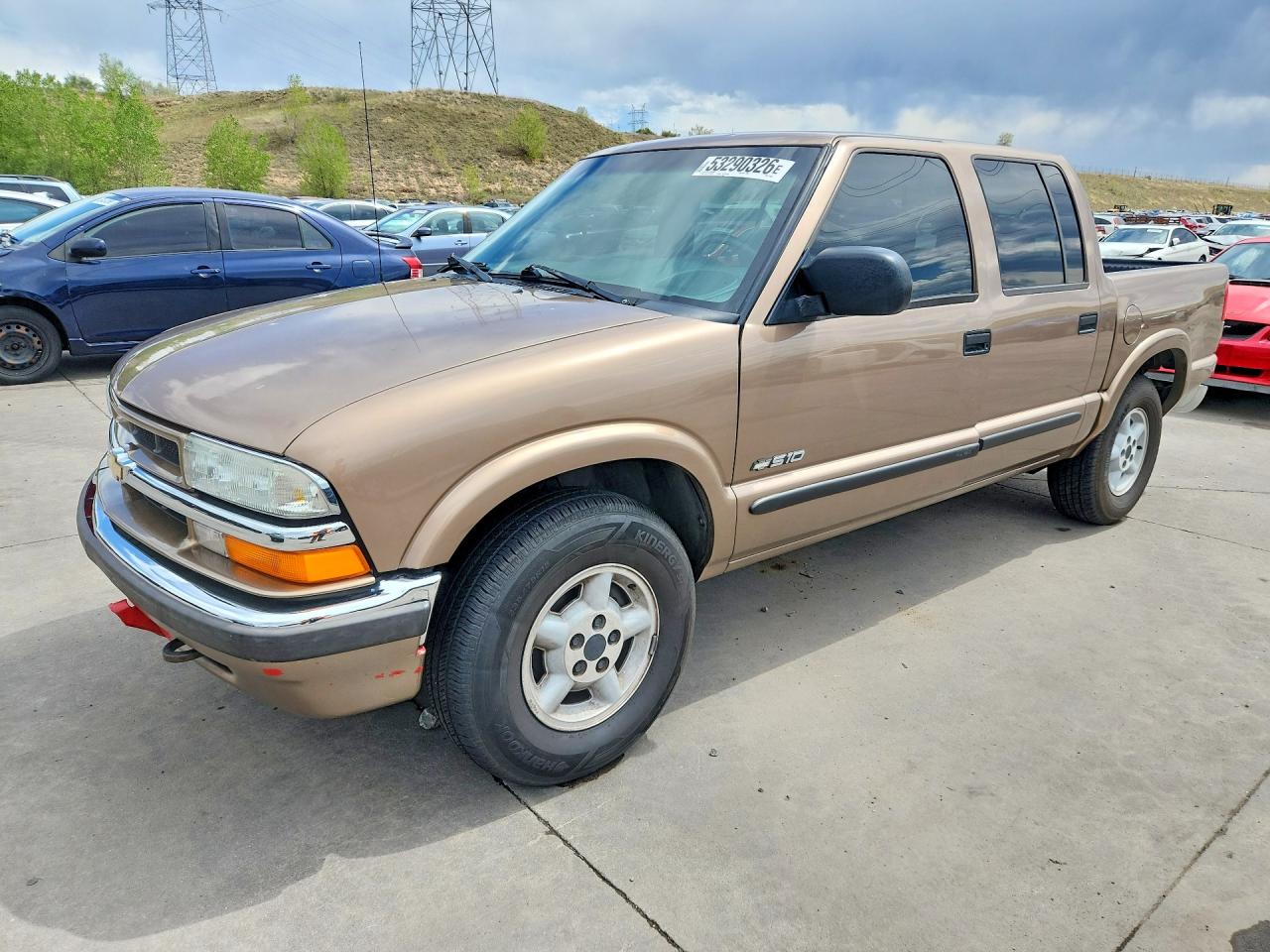 2002 Chevrolet S-10 LS, VIN 1GCDT13W22K154604 — Rear end