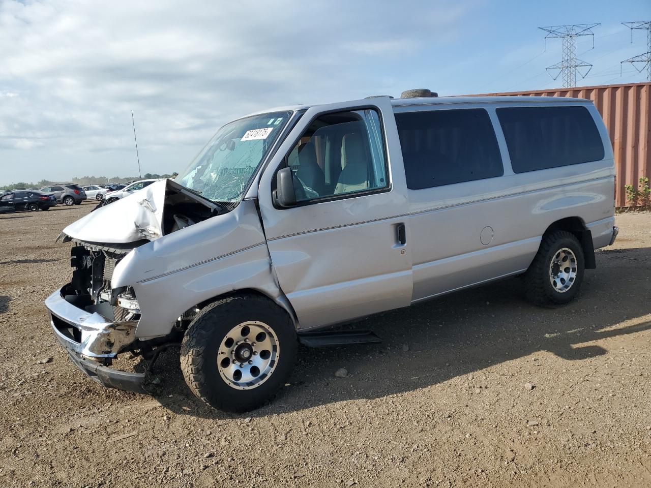 2013 Ford Econoline Passenger XL, VIN 1FBNE3BL4DDA18973 — Front end