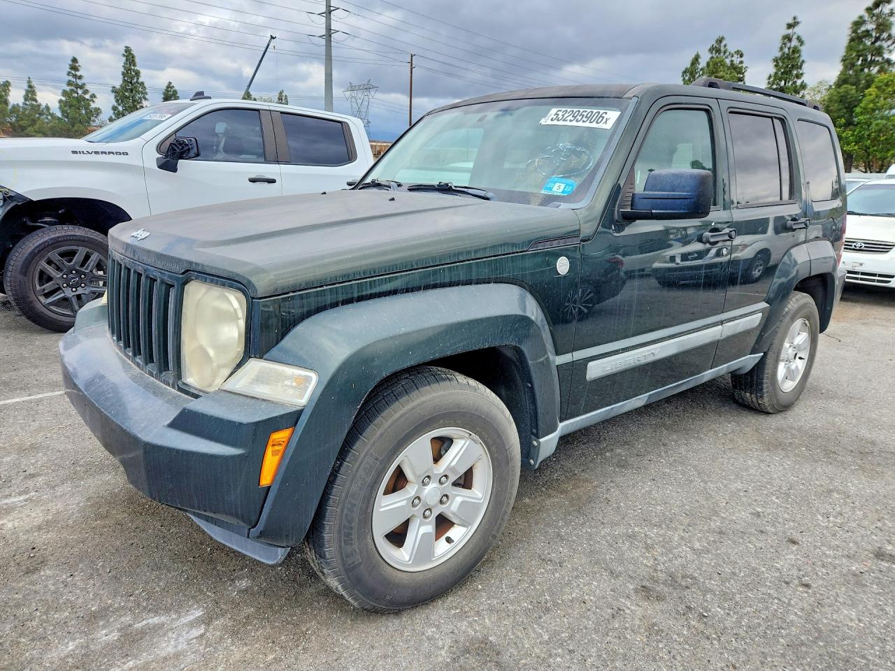 2011 Jeep Liberty Sport, VIN 1J4PN2GK1BW503551 — Мелкие вмятины и царапины