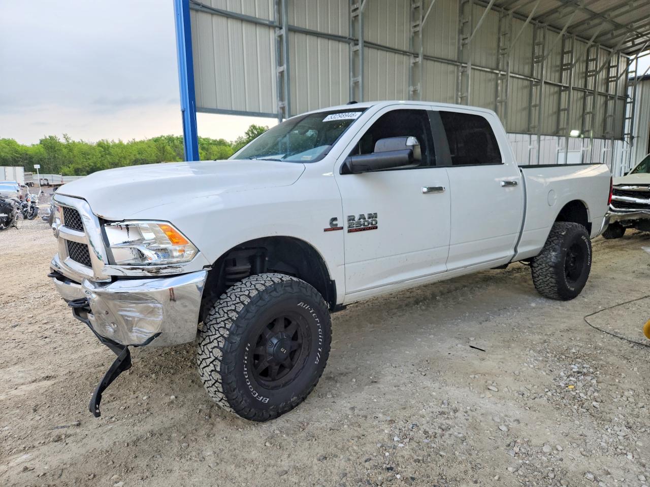 2016 Ram 2500 SLT, VIN 3C6UR5DLXGG140529 — Front end