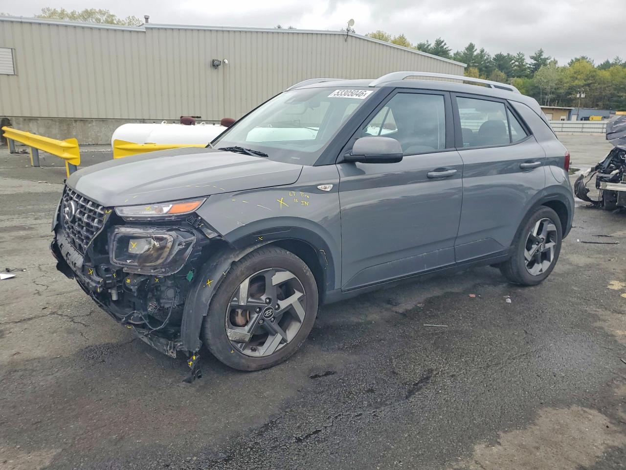 2022 Hyundai Venue SEL, VIN KMHRC8A34NU172422 — Front end