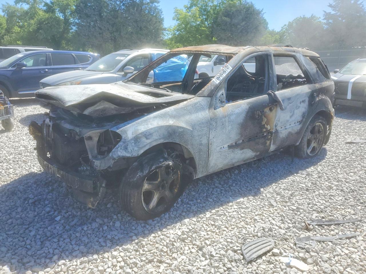 2008 Mercedes-Benz M 320 CDI, VIN 4JGBB22E18A410833 — Interior fire