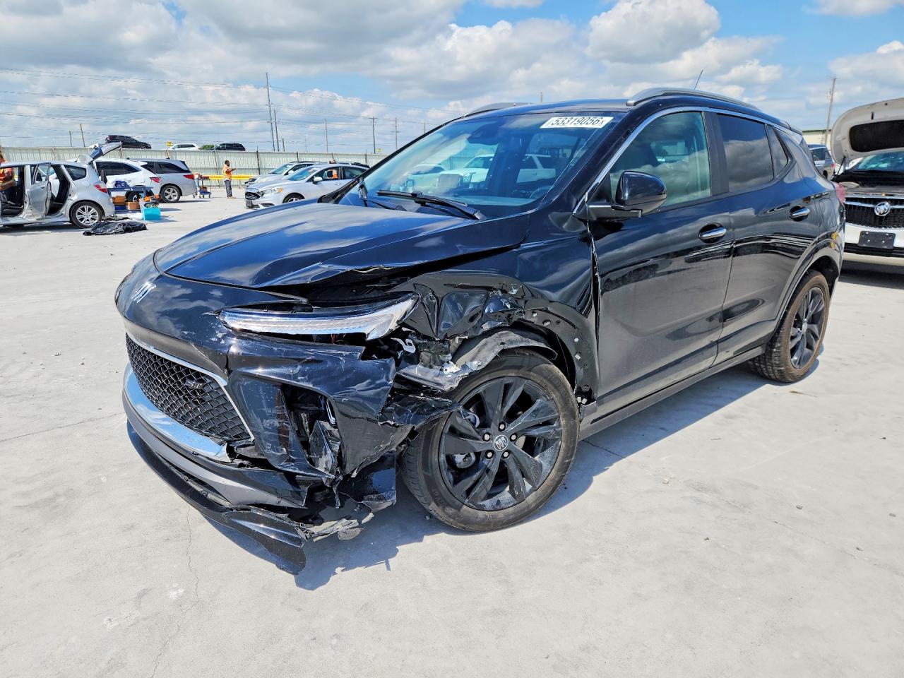 2024 Buick Encore GX Sport Touring, VIN KL4AMESL7RB188833 — Перед
