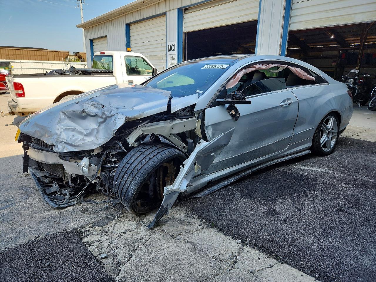 2011 Mercedes-Benz E 550, VIN WDDKJ7CB2BF070035 — Front end