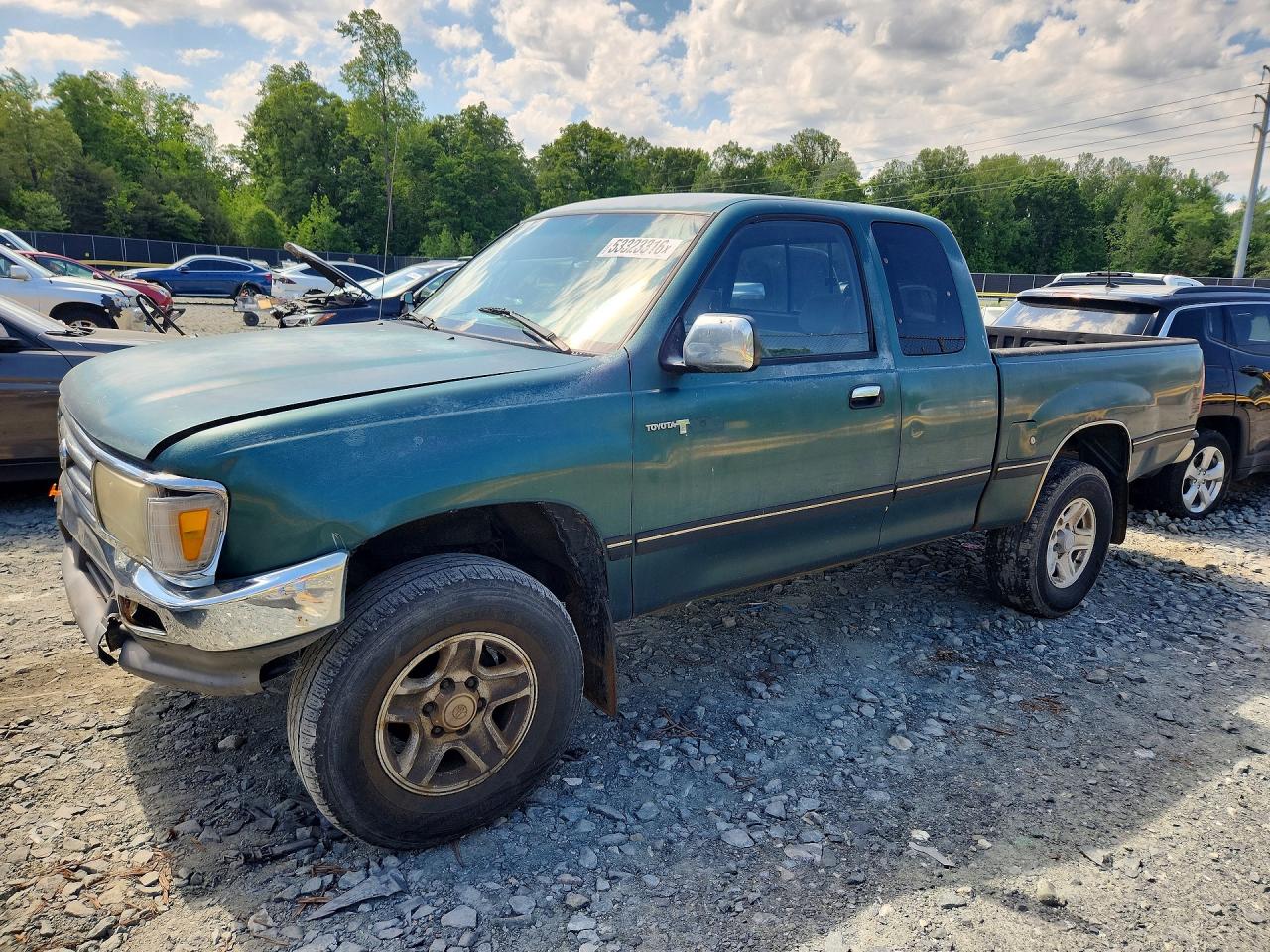 1997 Toyota T100 SR5, VIN JT4UN24D4V0045137 — Front end