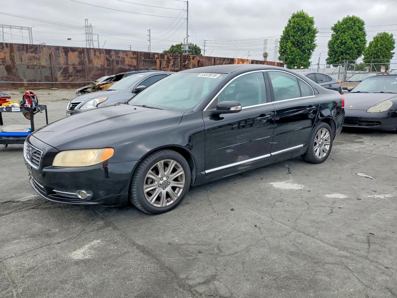 2010 Volvo S80 I6, VIN YV1960AS4A1126681 — Side