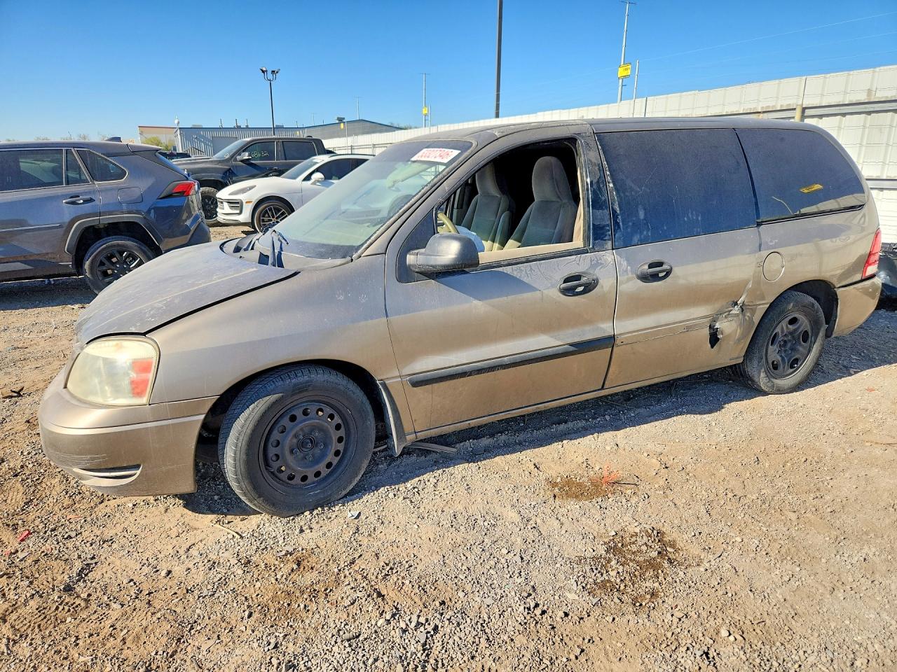2006 Ford Freestar SE, VIN 2FMZA51656BA01748 — Front end